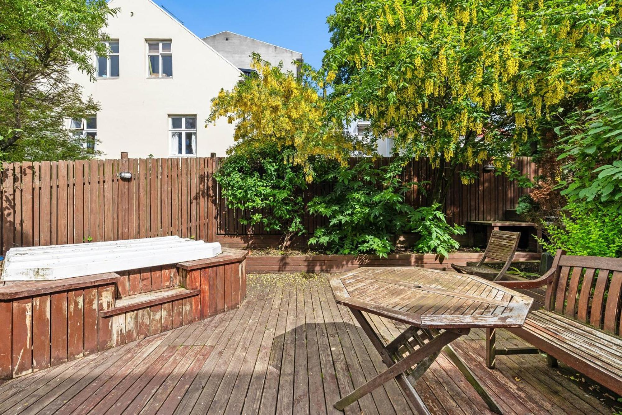 Downtown Baldursbra - Two Bedroom Apartment Reykjavik Luaran gambar