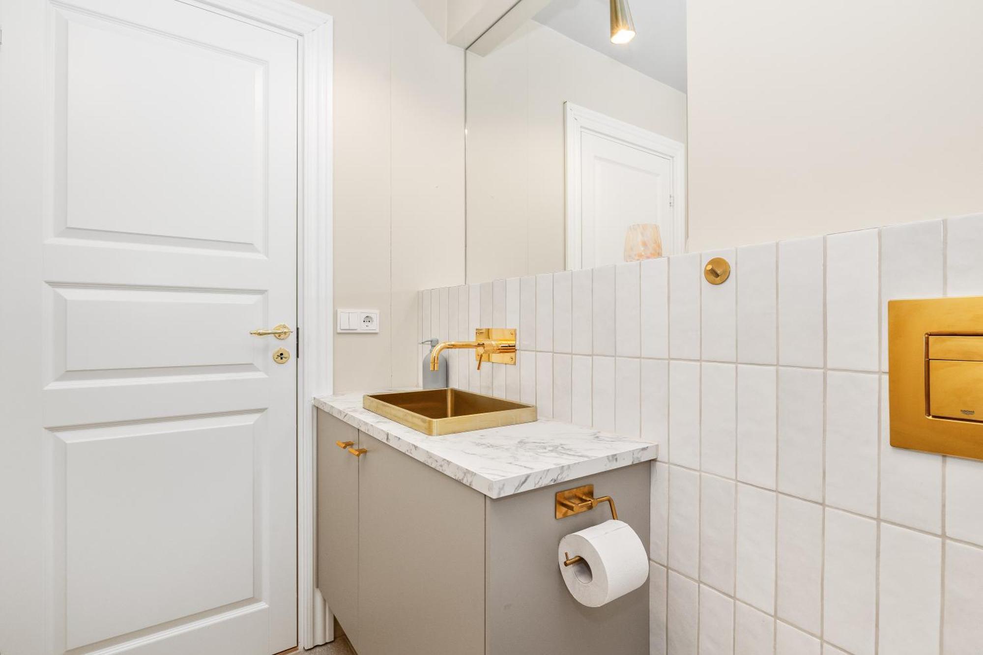 Downtown Baldursbra - Two Bedroom Apartment Reykjavik Luaran gambar